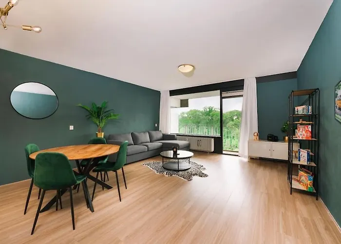 Cozy Daf Apartment